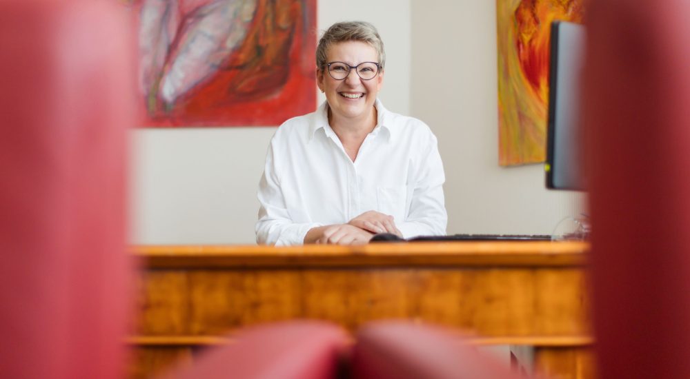 Frau Dr. Blumenthal im Gespräch mit Ihnen